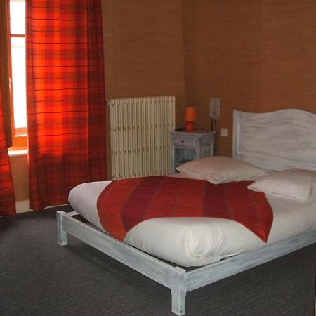 Hotel Des Cotes De Meuse Saint-Maurice-sous-les-Côtes Exteriör bild