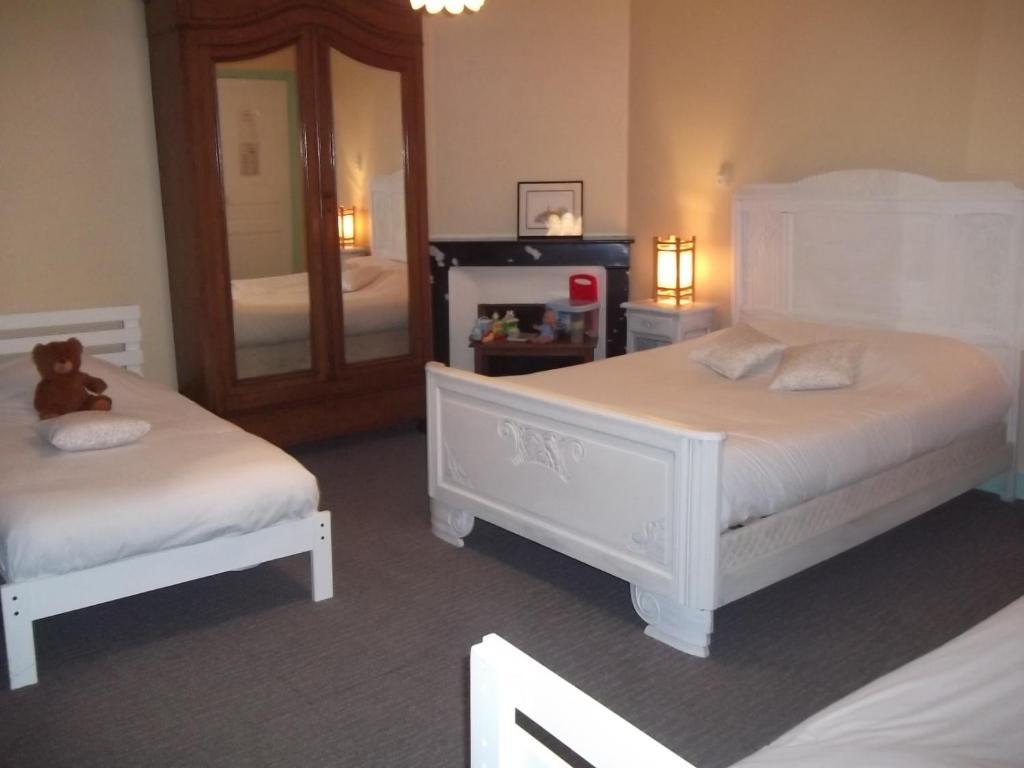 Hotel Des Cotes De Meuse Saint-Maurice-sous-les-Côtes Rum bild