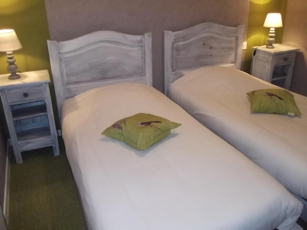 Hotel Des Cotes De Meuse Saint-Maurice-sous-les-Côtes Rum bild